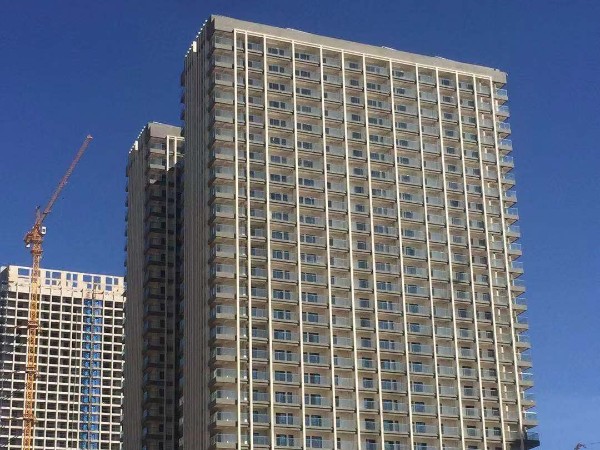 真石漆施工——墻面受潮返堿該如何處理？